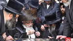 Photo Gallery: Skver Rebbe visits the Skulen Rebbe